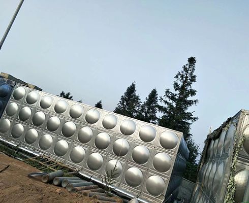 為什么不銹鋼水箱板材表面要設計鼓起來的形狀呢？